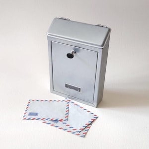 Briefkasten, französischer Vintage-Stil, Außenwanddekoration.