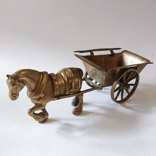 Cheval et chariot en laiton, décoration vintage, amateurs de chevaux, figurines en laiton.