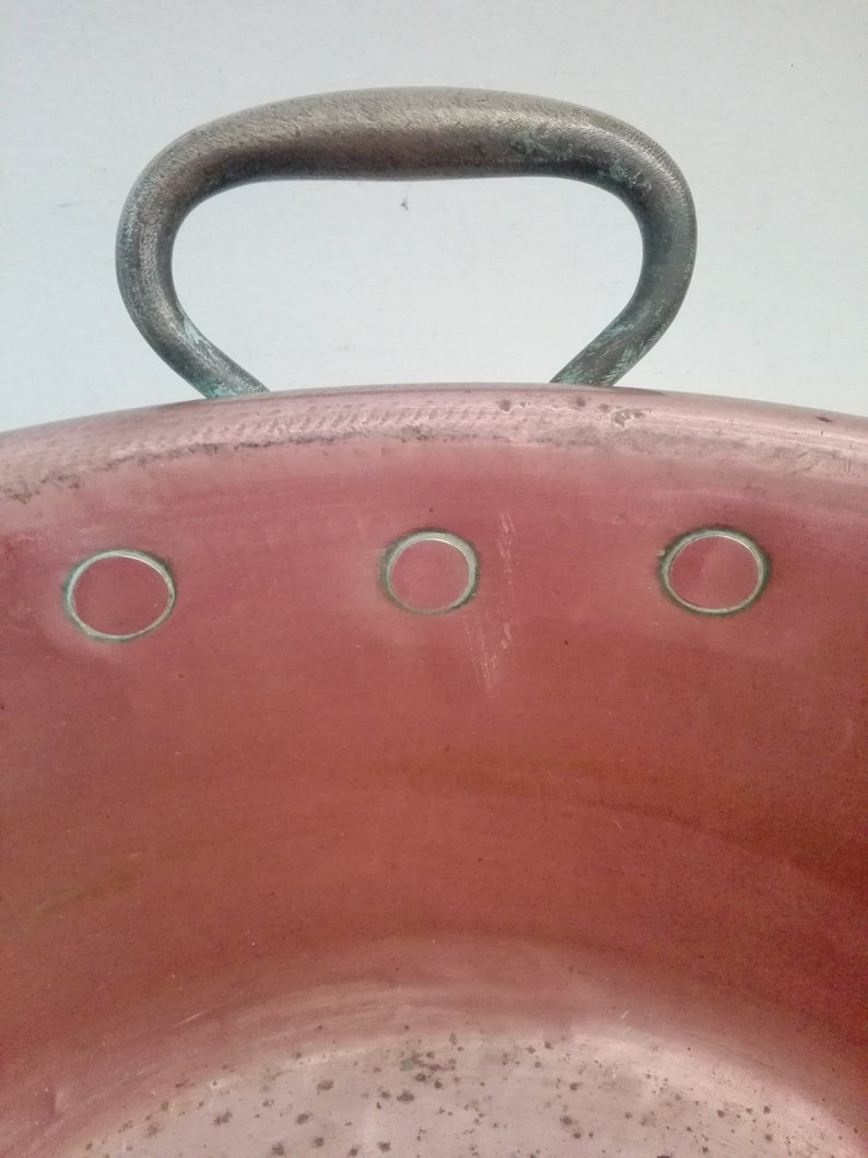 Bassine à confiture cuivre, Grande marmite vintage, Cuisine de ferme - France