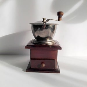 Koffiemolen, vintage Frans, retro keukendecor, industriële keuken.