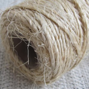 Bobina di corda di sisal grezza naturale ~100 g, spago di sisal color paglia, spessore ~2,5 mm