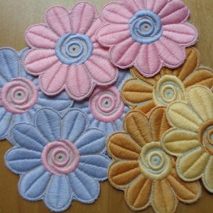 ヴィンテージ刺繍フラワーロゼット8個セット、直径2 3/4インチ（7 cm）、パステルカラーの花柄アップリケ、円形刺繍生地用途