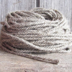 10 Yard di Pure Linen Twine; Cavo di lino grigio Ecru; Rough Linen Twine, spessore 4mm per fai da te Progetti, Hangers; Spacciatore di lino durevole