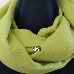 Muslinögla, dubbelskiktad halsduk, ca 25 x 130 kiwi