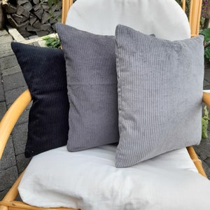 Cushion covers in all sizes and shapes Wide corduroy in grey, anthracite or black / Reading bone