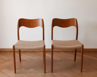 Ensemble de 2 chaises Moller 71 en teck - Danemark, siège tressé - Remis à neuf, papier cordelette, Milieu du siècle