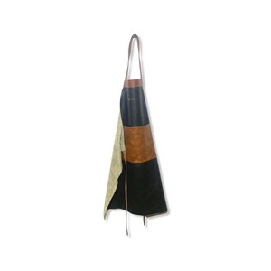 Black leather apron/handcrafted apron/handmade leather apron/apron black/madeinlondon/costume aprons