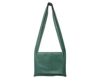 Groene leren tas/schoudertas groen/schoudertas handgemaakt/handgemaakt in Londen/schoudertas met riem/Postina tas