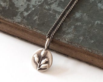 Collar pequeño con dije de naturaleza en plata esterlina • Delicado collar de hojas de plata para mujer • Collar botánico minimalista hecho a mano