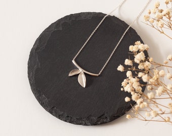 Dainty Sterling Silver Leaf Necklace • Minimalist Leaf Pendant • Elegant Everyday Botanical Necklace • Nature Inspired Jewelry