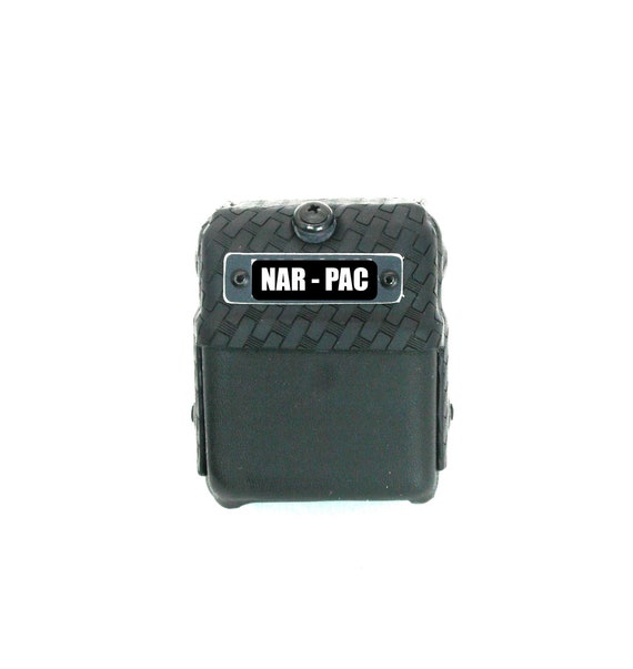 Naloxone HCI intrannasal spray holster. Keep it safe and ready NAR-PAC Oneshot Carrier- lifesaving gear Holds One spray applicator.