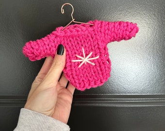 Mini Knit Sweater Ornaments / Miniature Knitted Sweatshirt / Giftcard Holder