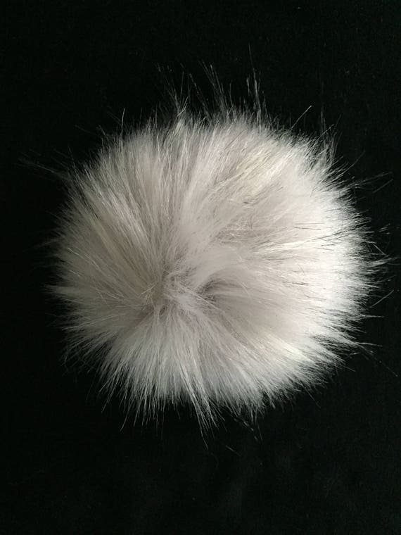 Silver Fox Faux Fur Pompom / Silver Fur Pom Pom / Fur Beanie  display picture 1