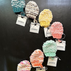 Knit Face Scrubby / Exfoliating Facial Pad / Skin Cleanser / Facial Scrub