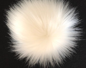 Off White Faux Fur Pompom / White Fur Pom Pom / Fur Hat Topper
