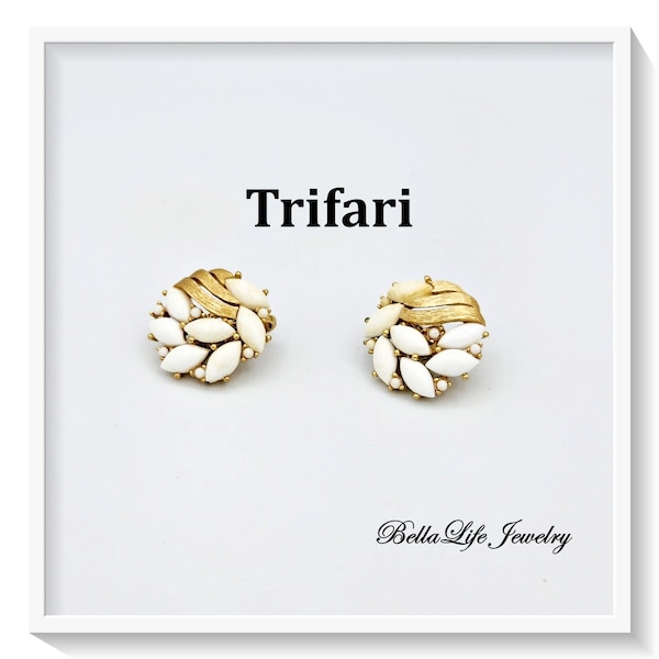 Trifari Milk Glass Gold Tone Round Clip On Earrings