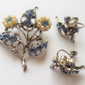 Coro Earrings Brooch Set, Aqua Rhinestones and Faux Pearls, Silver Tone, Flower