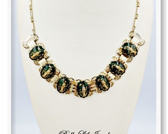 Gold Metal and Green Asian Choker Necklace