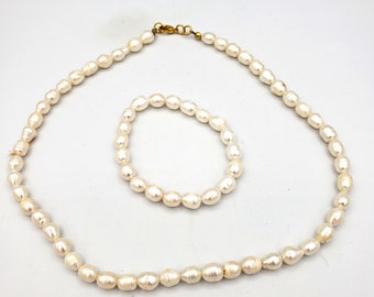 Baroque Pearls, Matching Necklace and Bracelet ~ L333