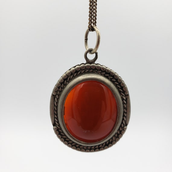 Glowing Carnelian Pewter Pendant and Chain L11