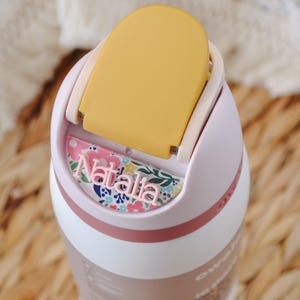 Owala Accessories Freesip Name Plate, Adhesive Custom Water Bottle Topper Tag Personalized, 16/24/32/40oz Water Bottle Tags for Kids Lid