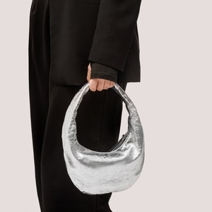 Silber Kleine Hobo Tasche aus Leder - Silber Geldbeutel - Abend Schulter Clutch aus Silber Leder - Mode Damen Tasche - Geschenk für Sie