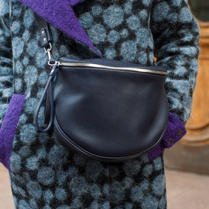 NAVY LEDER BAG - Gürteltasche - Fanny Pack Tasche - Weiche Ledertasche - Leder Zipper Belly Bag Tefia Bag - Navy Messenger Cool Designer Hip Bag