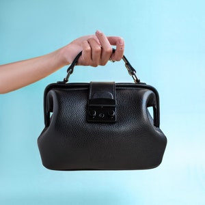 Black doctor bag, purse leather bag, crossbody bag, Medium shoulder bag, Vintage leather bags in 3 sizes, 70 colors and suede