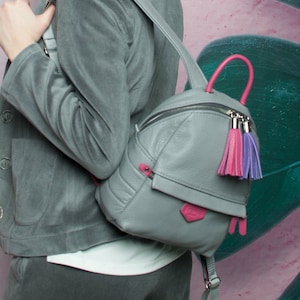 Petit sac à dos en cuir, sac à dos en cuir gris, mini sac à dos en cuir véritable, sac à dos en cuir avec poches, sac à dos femme