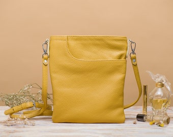 Small Leather Crossbody Bag - Shoulder Purse for Women - Leather Messenger Purse with zipper - Trendy Style for Everyday Use