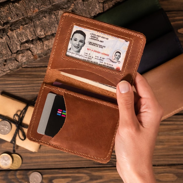 Mini portefeuille brun, portefeuille personnalisé pour hommes, portefeuille gravé, petit portefeuille de poche avant monogrammé, porte-cartes de crédit, portefeuille mini-carte