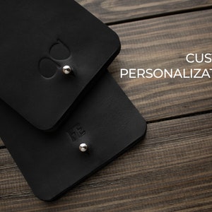 Cartera de cuero negro personalizada, titular de tarjeta de crédito para hombres, billetera minimalista, billetera de soporte de identificación para hombres, regalo para él o ella imagen 6