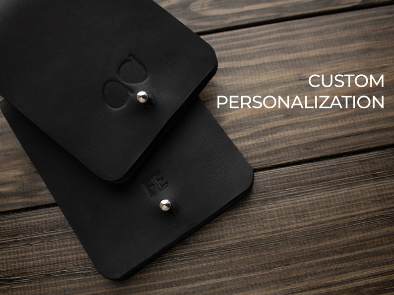 Cartera de cuero negro personalizada, titular de tarjeta de crédito para hombres, billetera minimalista, billetera de soporte de identificación para hombres, regalo para él o ella imagen 6