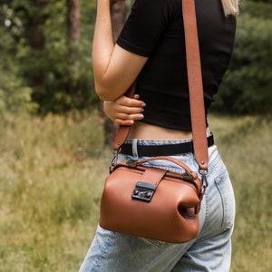 Soft Leather Doctor's Bag, Handmade Woman's Bag, Brown Leather Handbag, Leather Vintage Bag For Everyday Use image 4