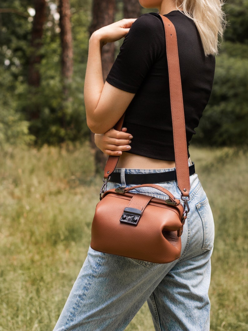 Soft Leather Doctor's Bag, Handmade Woman's Bag, Brown Leather Handbag, Leather Vintage Bag For Everyday Use image 4