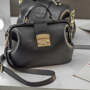Elegante und Vielseitige Leder Umhängetasche - Zeitloser Klassiker für Damen - Umhängetasche, Reisetasche und Alltagstäschchen