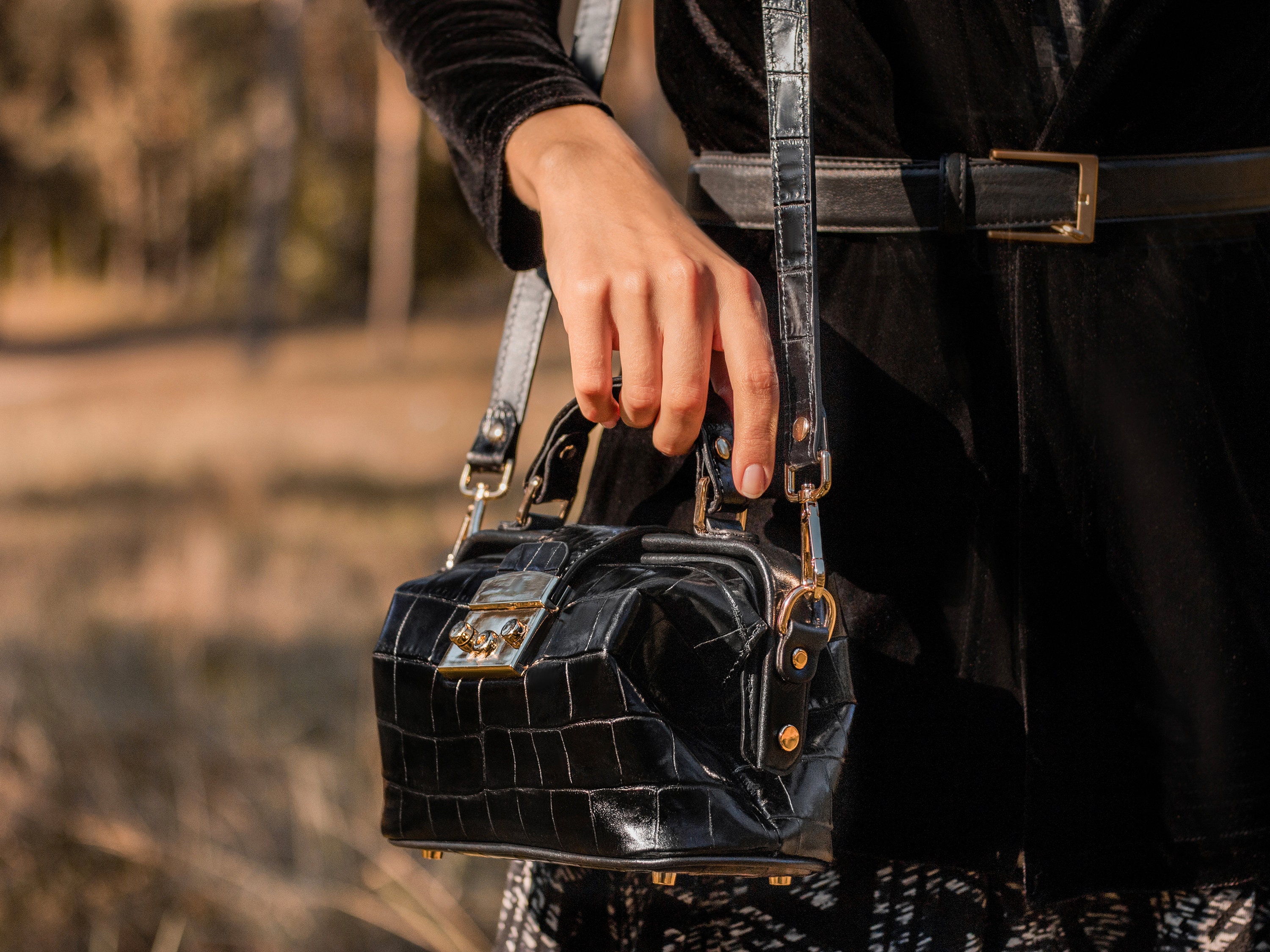 Black Crocodile Bag, Crocodile Pattern Vintage Bag Black Crocodile Bag, Crocodile Pattern Vintage Bag