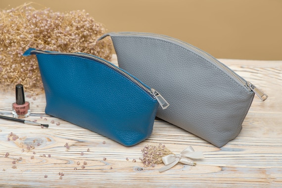Personalized Leather Makeup Bag - Bridesmaid Gift for Her! Mothers Day Gift, Monogram cosmetic bag, custom toiletry pouch, travel bag