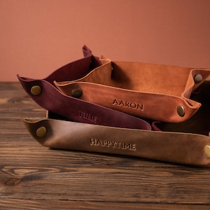 Personalized Engraved Leather Valet Tray for Your Everyday Essentials Personalized Desktop Organizer, Handmade Storage Tray, Gift For Men