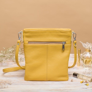 Petit sac à bandoulière en cuir - Sac à main porté épaule pour femme - Sac messager en cuir avec fermeture à glissière - Style tendance pour un usage quotidien image 5