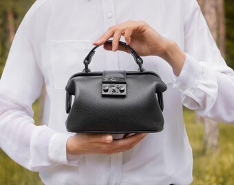 Leather Doctor Bag | Handmade Vintage Frame Purse in 70 Colors | Retro Leather Clasp Handbag | Personalized Gift for Her