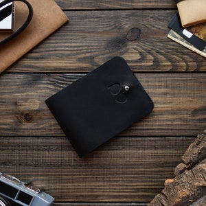 Cartera de cuero negro personalizada, titular de tarjeta de crédito para hombres, billetera minimalista, billetera de soporte de identificación para hombres, regalo para él o ella imagen 7