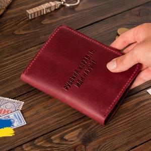 ¡Русский корабль, иди нахуй! Buque de guerra ruso, vete a la mierda cubierta de pasaporte de cuero personalizada para mujeres, titular de tarjeta personalizada de viaje