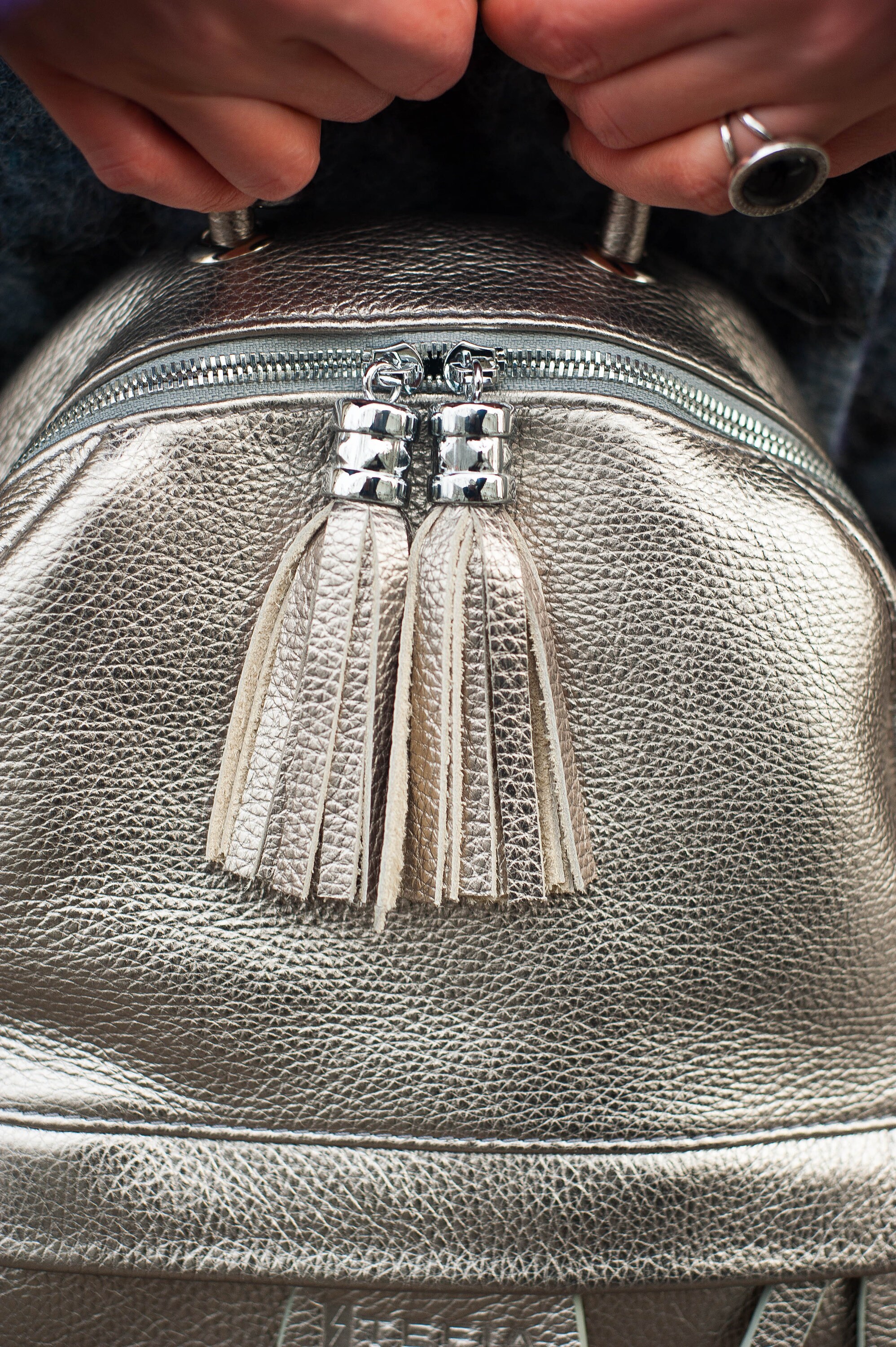 ミュージシャン the GazettE MINI LEATHER BACKPACK SILVER Amazon.com | Mini Ita Backpack Vintage Leather Backpack