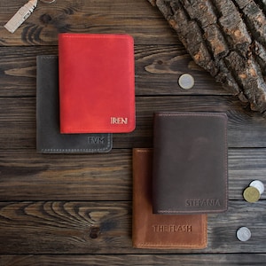 Porte-passeport personnalisé, portefeuille de voyage en cuir véritable, porte-cartes personnalisé avec initiales, cadeau de demoiselle d'honneur, cadeau d'homme d'honneur