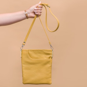 Petit sac à bandoulière en cuir - Sac à main porté épaule pour femme - Sac messager en cuir avec fermeture à glissière - Style tendance pour un usage quotidien image 6