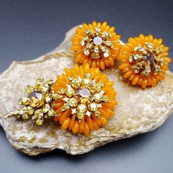 MIRIAM HASKELLフラワーデザインピアス Vintage Miriam Haskell Flower Brooch Earring Set: Rhinestone