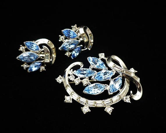 Vintage Blue Crown Trifari Alfred Philippe Brooch