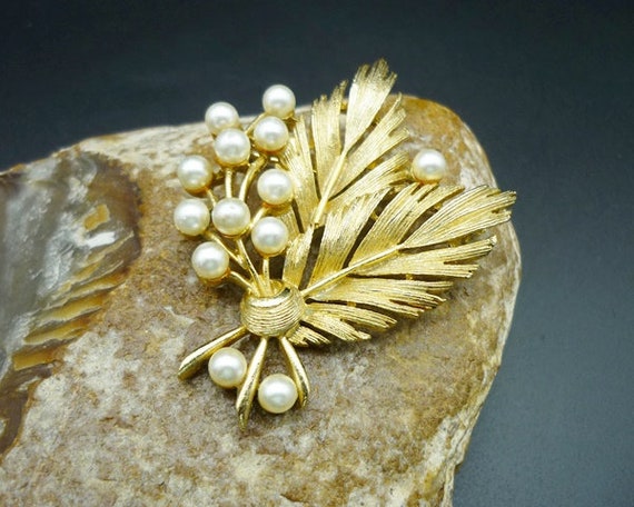 Vintage Lisner Leaf Pearl Brooch, Lisner Brooch, … - image 3