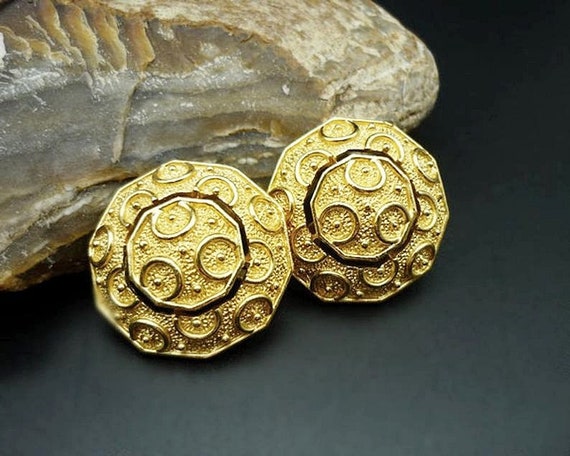 Vintage Crown Trifari Gold Button Clip Earrings, T